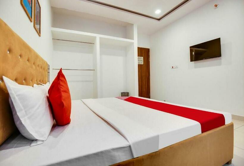 Flagship Hotel Cozy Comfort