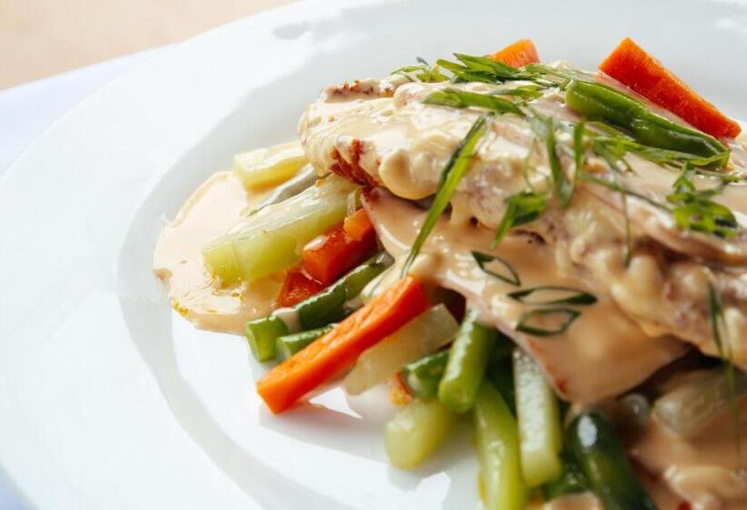 هتل Cocoland Farm Resort