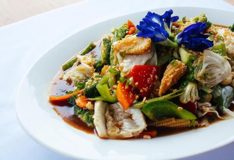 هتل Cocoland Farm Resort