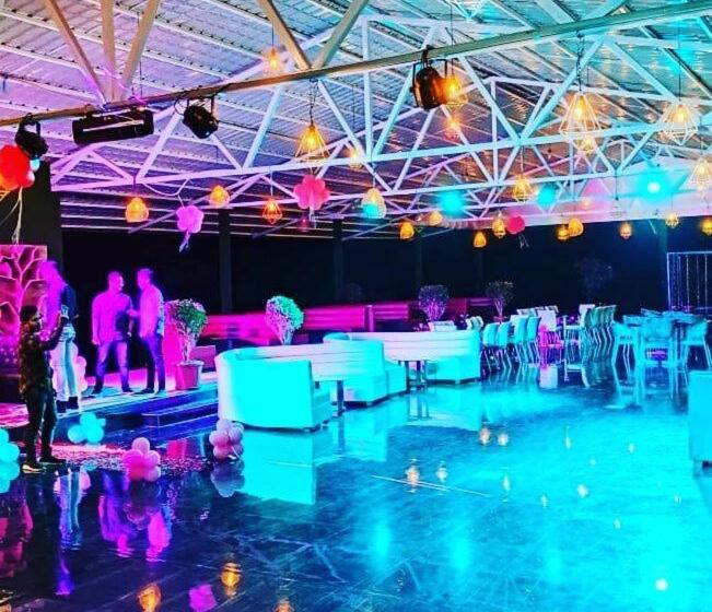 فندق Green Valley Resort