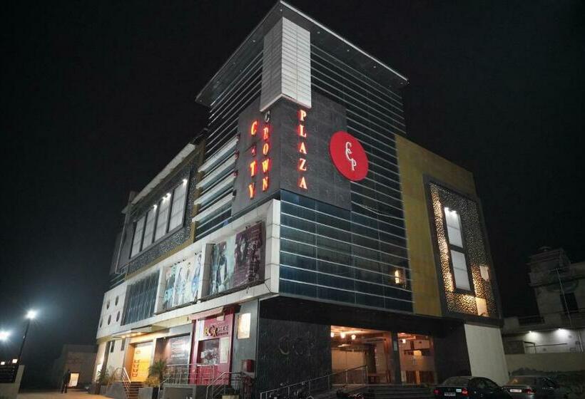 ホテル Erica City Crown Plaza