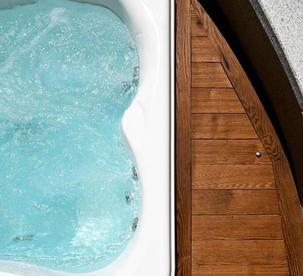 בית מלון כפרי Grey Castle Garnì&suite