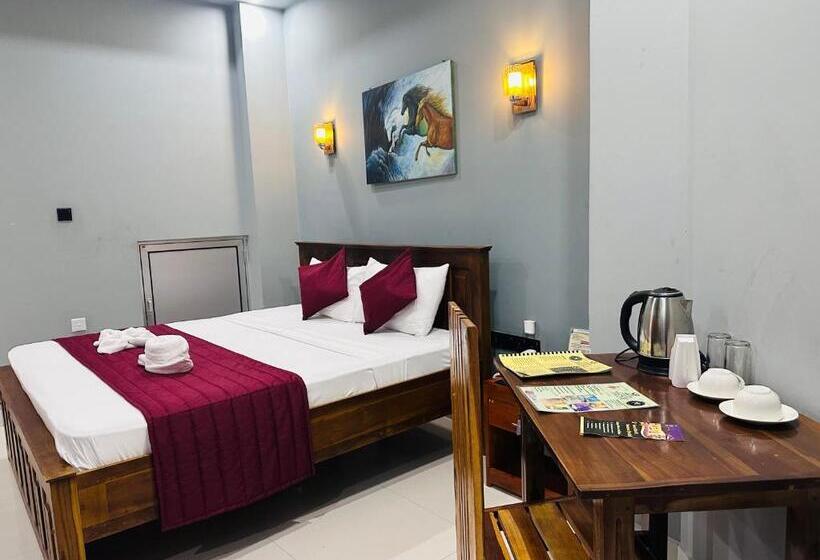 Sp Tourist Hotel Jaffna