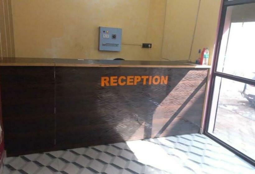 Oyo Hotel White Dove