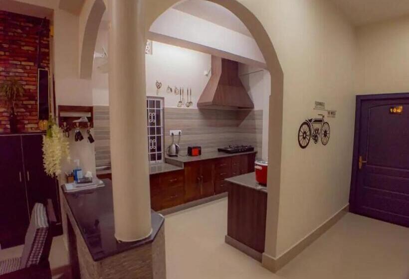 بنسيون Bri Mansion