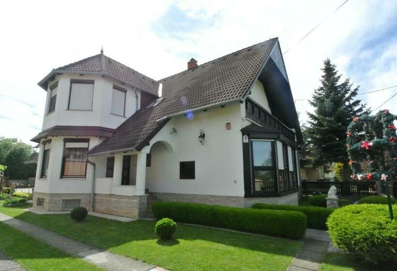 پانسیون Haus Elfriede