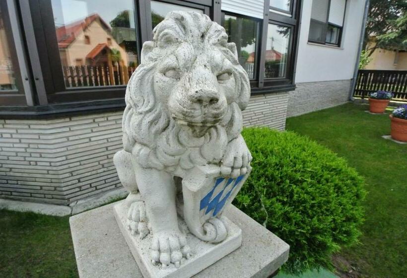 پانسیون Haus Elfriede