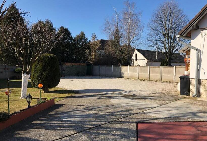 پانسیون Haus Elfriede