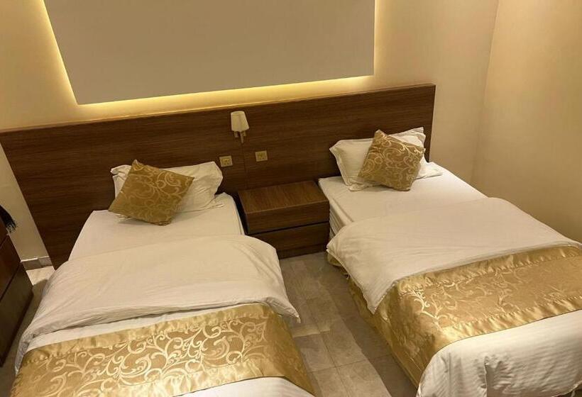 بنسيون Oyo 637 Home Jood Apartments