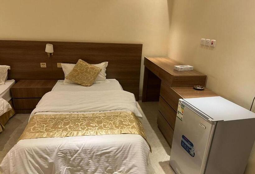 بنسيون Oyo 637 Home Jood Apartments