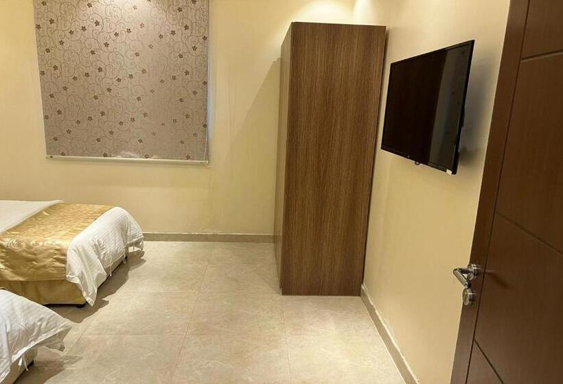 بنسيون Oyo 637 Home Jood Apartments