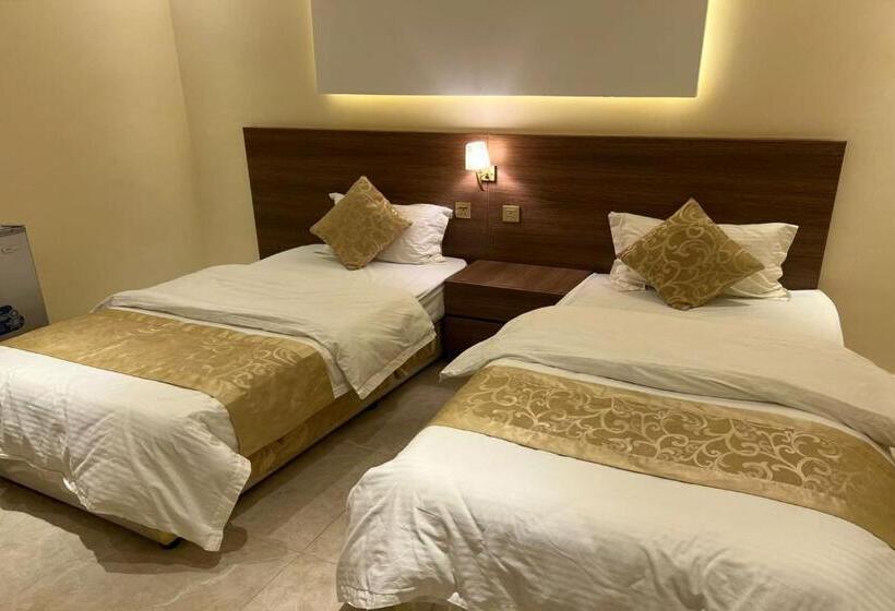 بنسيون Oyo 637 Home Jood Apartments