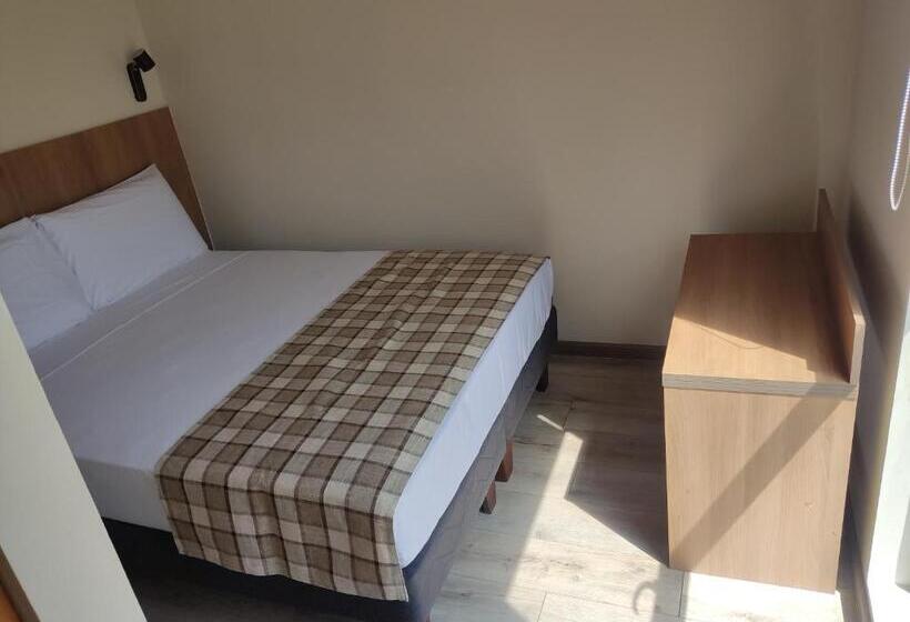 Пансион Vistara Suites