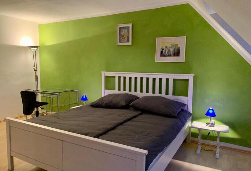 Пансион Wohnen Am Wasserschloss Sandizell