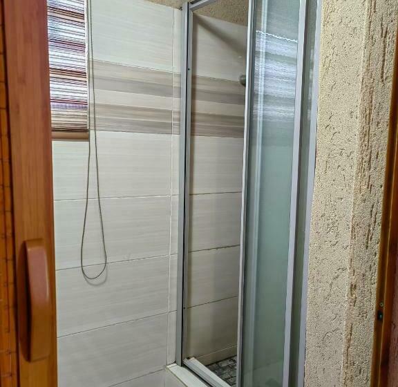 Regyana Bed And Breakfast