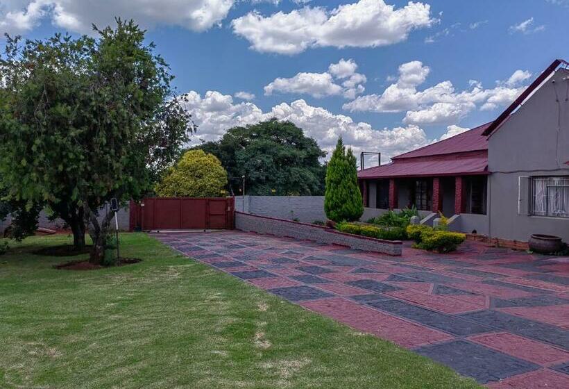 Regyana Bed And Breakfast