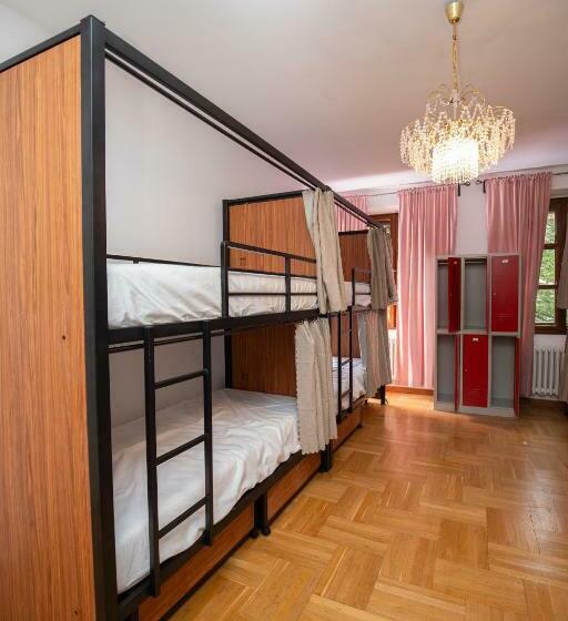 Women S Only Hostel   Female Only