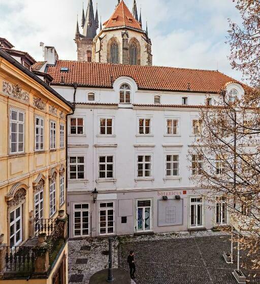 Women S Only Hostel   Female Only