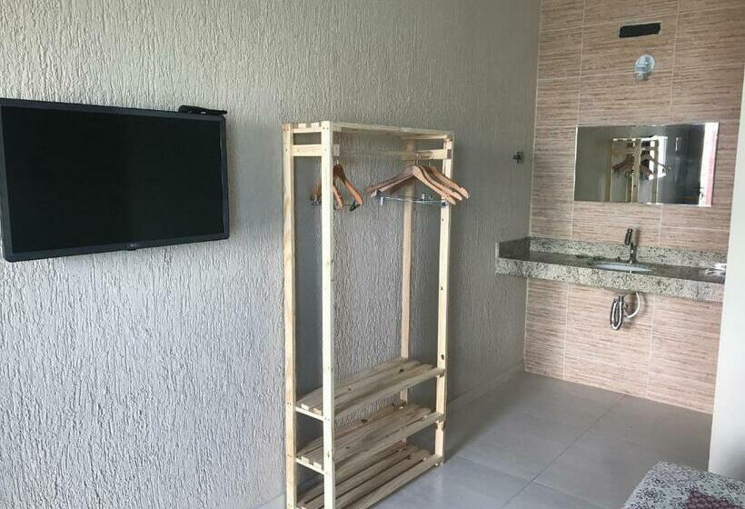 הוסטל Pousada Dourados De Itaúna