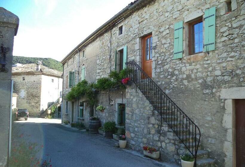 ベッドアンドブレックファースト La Dame Blanche