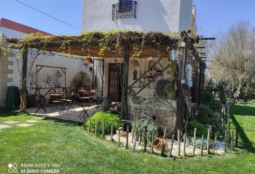 مبيت وإفطار Masseria Li Vecchi