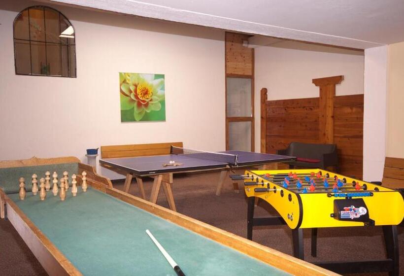 Ferienwohnungen St Hippolyt Mit Hallenbad