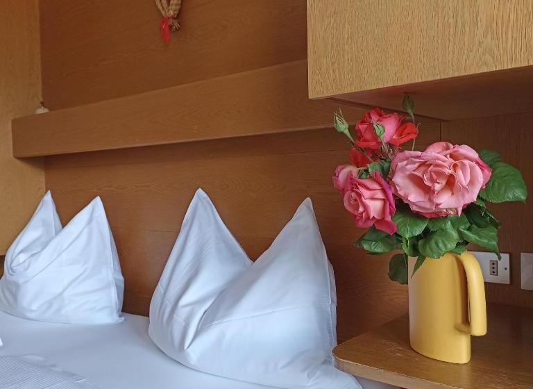 Ferienwohnungen St Hippolyt Mit Hallenbad