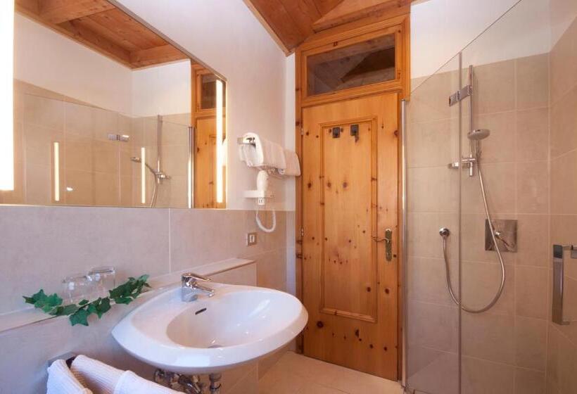 Ferienwohnungen St Hippolyt Mit Hallenbad