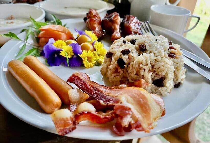 Otel สะเลเต ชาเล่ต์