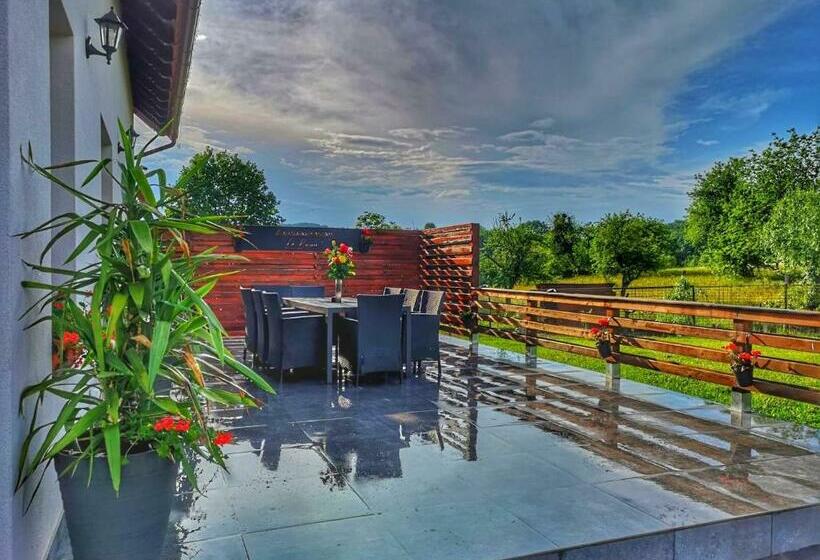 בית מלון כפרי Agropensiunea La Bunici