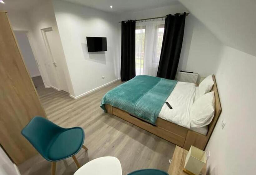 فندق Agropensiunea La Bunici