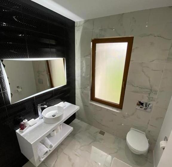 فندق Agropensiunea La Bunici