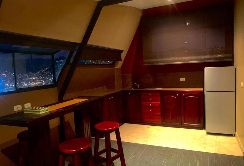 ホテル Apu Mountain Lodge Cuzco