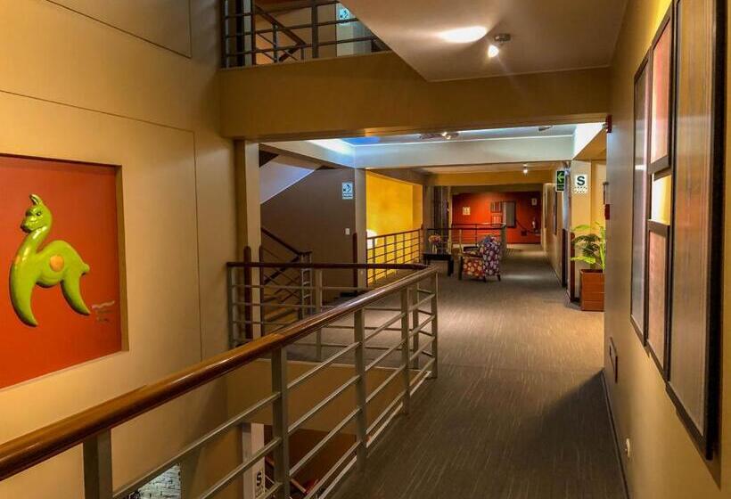 ホテル Apu Mountain Lodge Cuzco