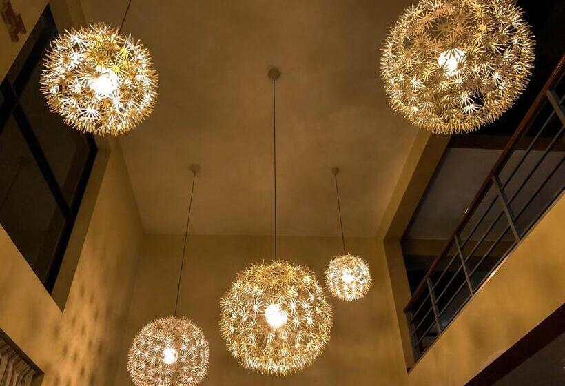 ホテル Apu Mountain Lodge Cuzco