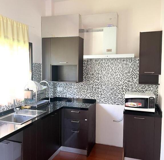 酒店 Chaithalay Khanom Resort