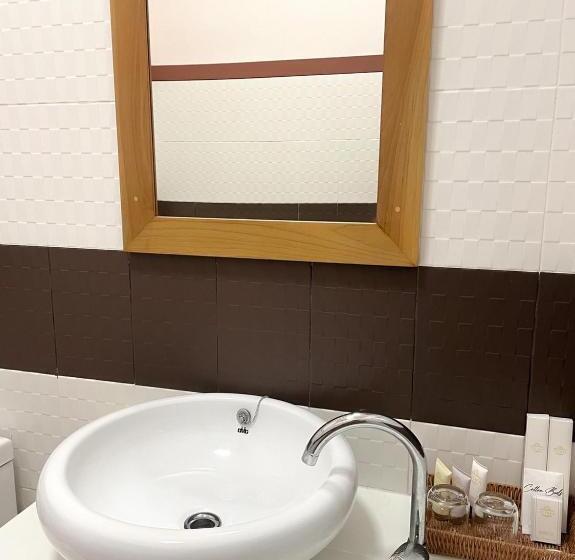 酒店 Chaithalay Khanom Resort