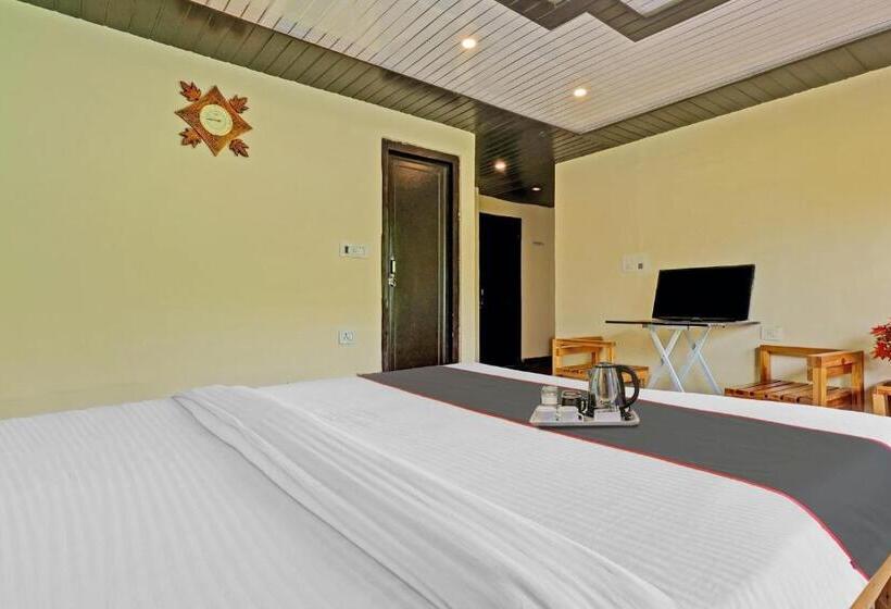 בית מלון כפרי Collection O 88138 Furbish Waterfall Resort