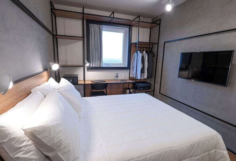 Отель Ibis Guarapuava