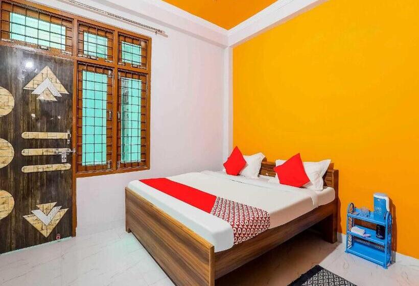 ホテル Oyo Flagship Easy Homes