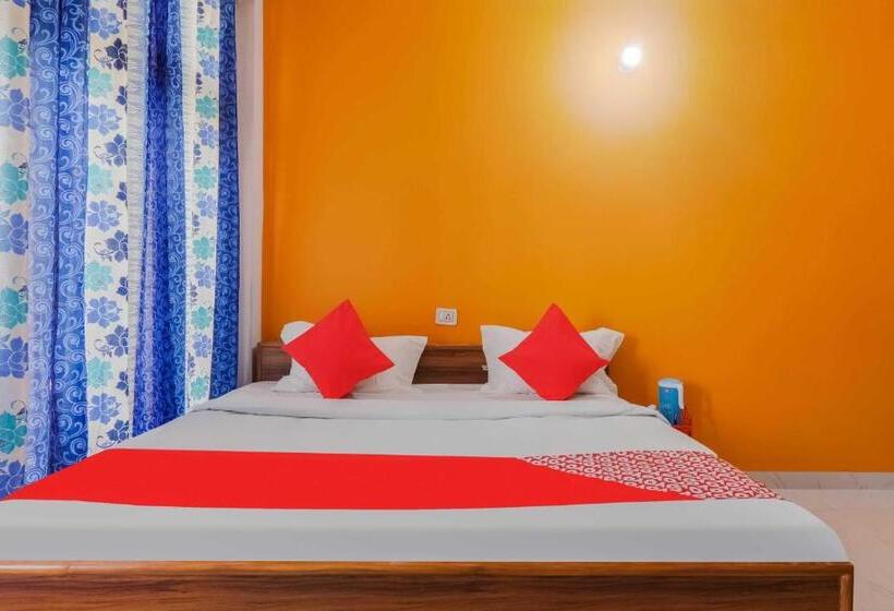 ホテル Oyo Flagship Easy Homes