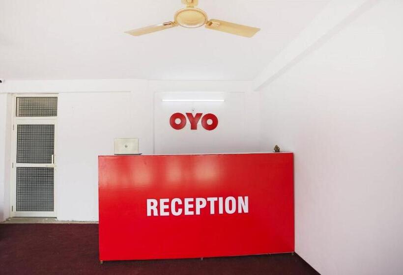 ホテル Spot On 75328 Sanrac Residency