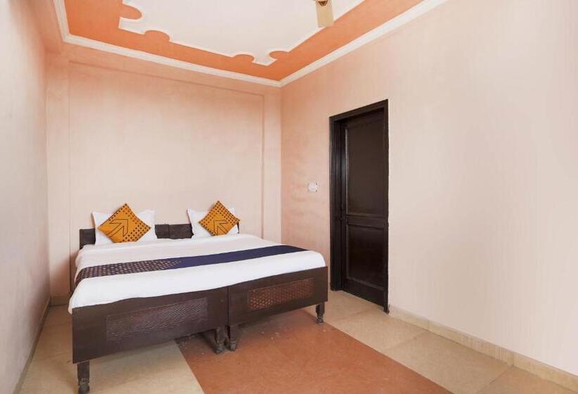 ホテル Spot On 75328 Sanrac Residency