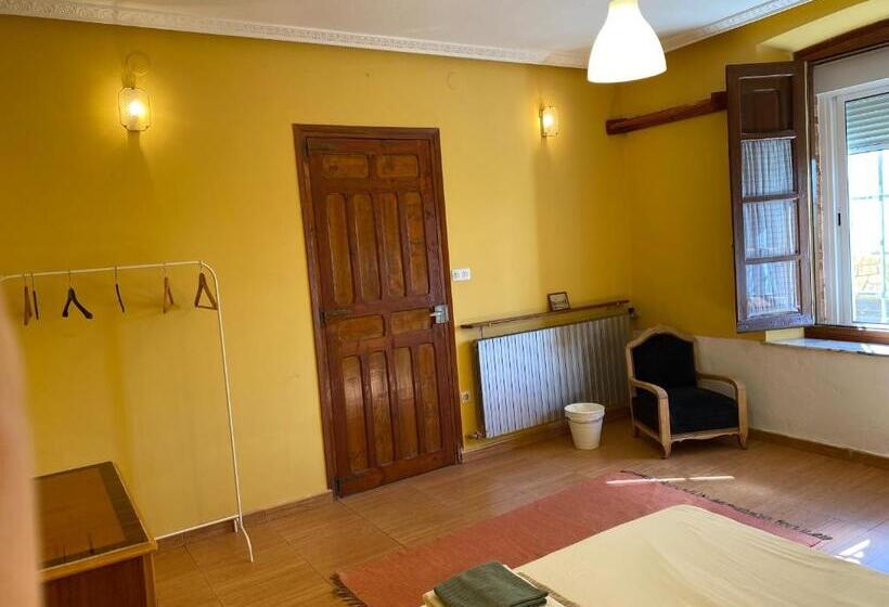 ホテル Triple En Casica De La Esquina