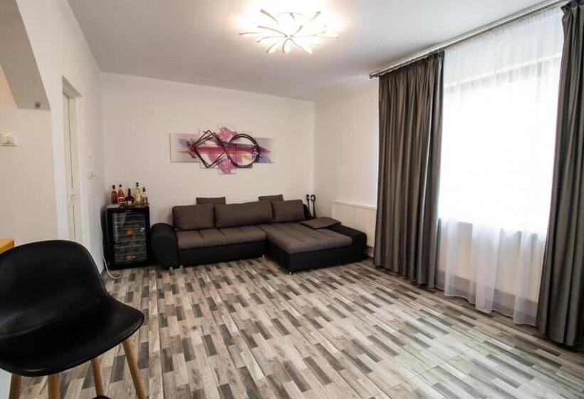 ペンション Casa De Sus, Slon