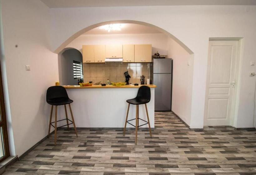 ペンション Casa De Sus, Slon