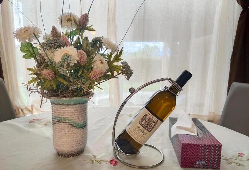 Pensionat Greenleaf 2 Bdrm 1bth Suite & Private Entry