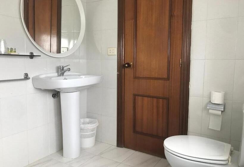 פנסיון Hostal Casa Enrique