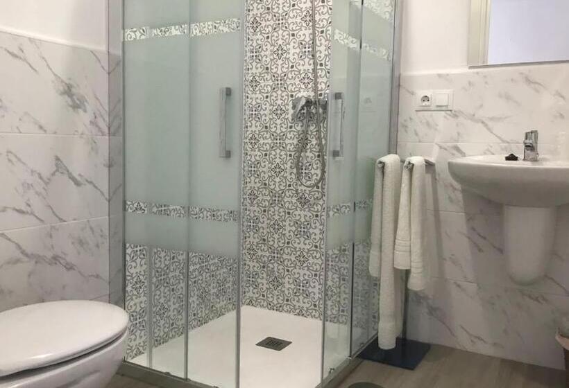 פנסיון Hostal Casa Enrique