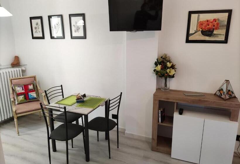 بنسيون Villa Nina